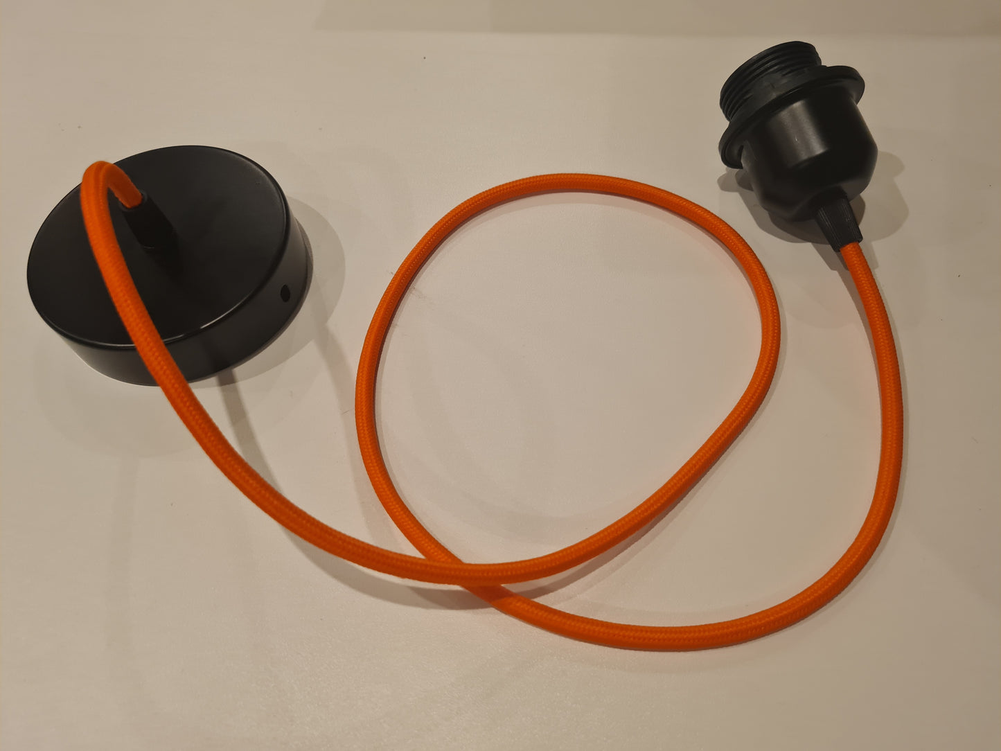 Textile cable lamp suspension
