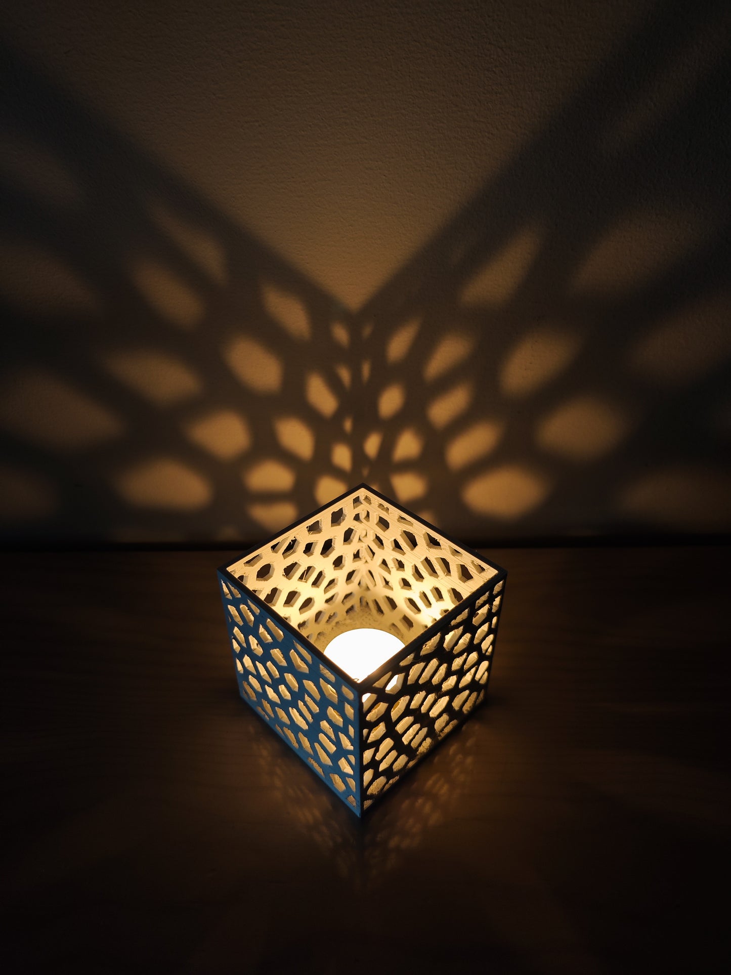 Tealight holder "Celulacube"