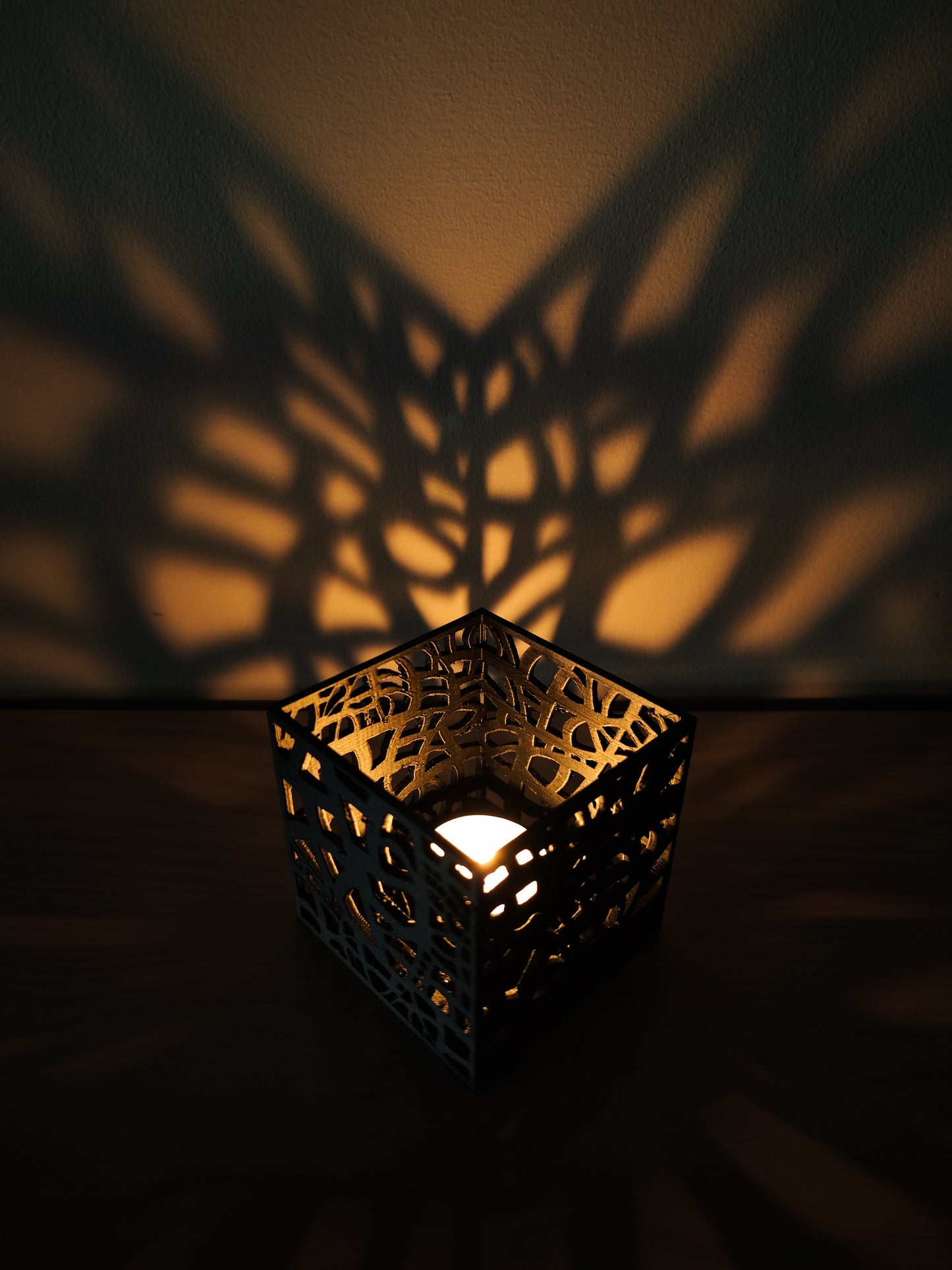 Tealight holder "Runacube"