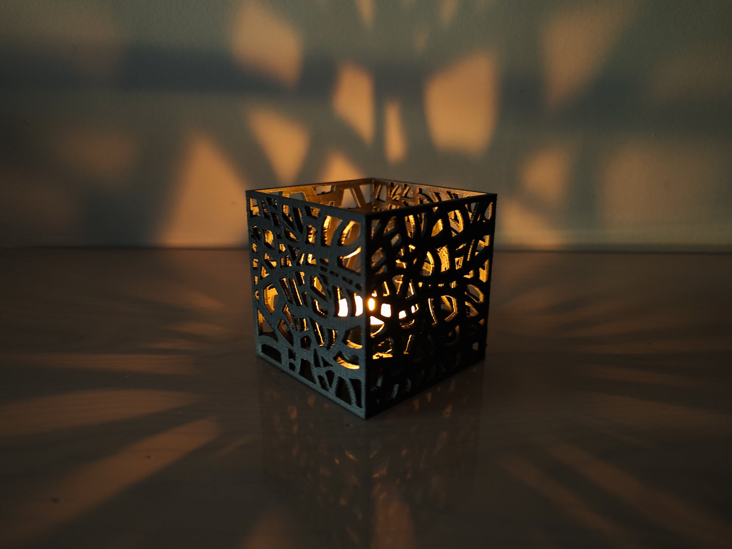 Tealight holder "Runacube"