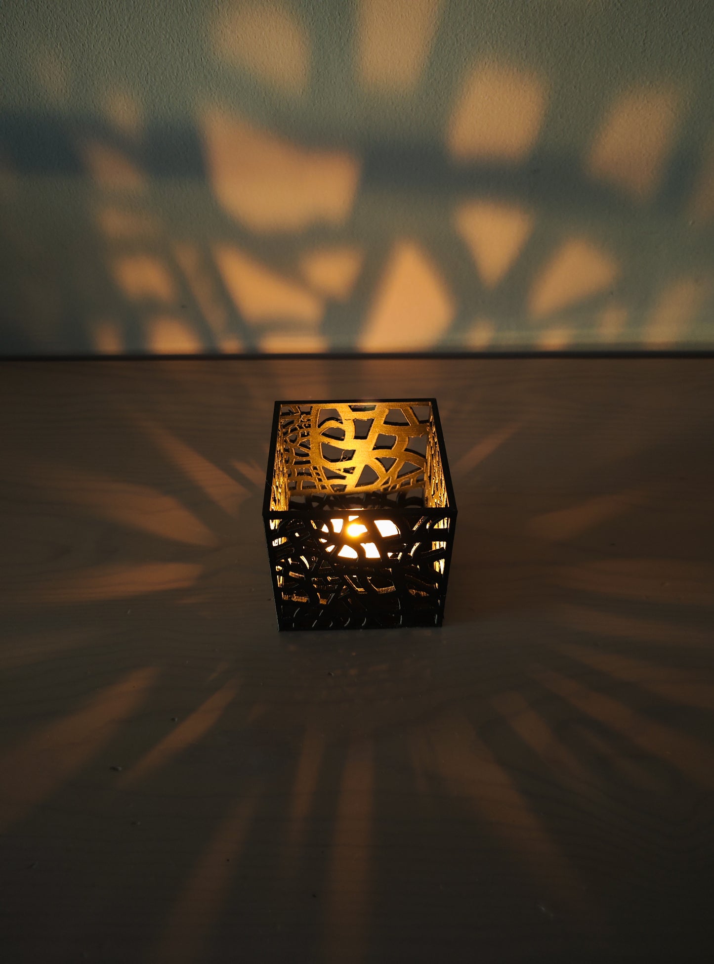 Tealight holder "Runacube"